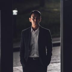 绅士 - sNzCCc1lsQSyXfguJueMdhr2rcp.jpg